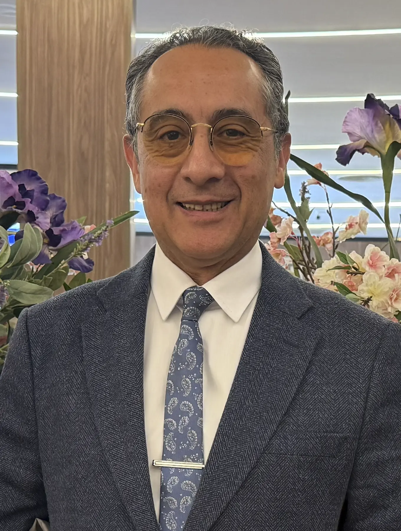 Retrato de Adrián Pena, viajero, piloto, investigador y lector