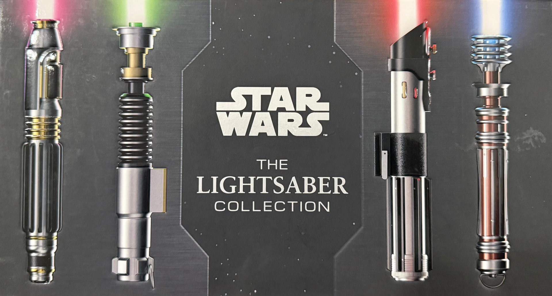 Portada del libro «Star Wars: The Lightsaber Collection», de Daniel Wallace